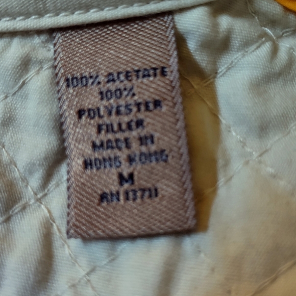 Vintage Women's  Quilted Satin Jacket I.E Relaxed size Medium - Picture 9 of 12